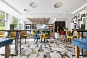Posezení v ubytování Holiday Inn Düsseldorf-Neuss by IHG