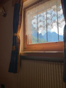 A general mountain view or a mountain view taken from Az apartmant