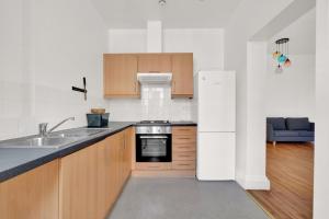 Kuchyň nebo kuchyňský kout v ubytování Bedford Place Hostels + 8 fotografií