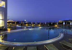 Hồ bơi trong/gần Lindos View Hotel