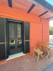 A patio or other outdoor area at Camera graziosa