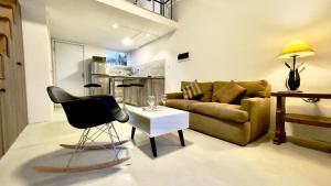 Posezení v ubytování Tiny Houses en Asunción. Zona Aeropuerto-Rakiura + 15 fotografií