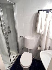 A bathroom at Guest House Biondi