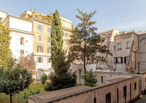 The building in which Az apartmant is located