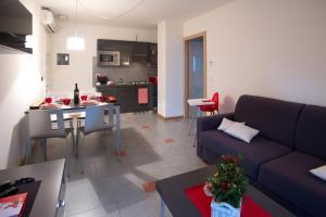 Kuchyňa alebo kuchynka v ubytovaní Lacroma Aparthotel