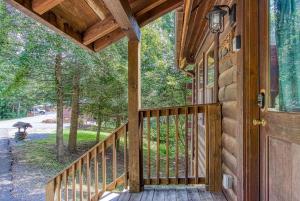 Zahrada ubytování Awesome Honey Bear, Cozy Cabin Retreat in the Smokies Comfort & Fun for All