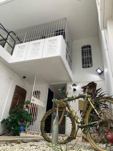 Vélo sur le terrain de l'établissement Hostal Loco Coco Loco ou dans les environs