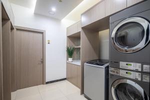 Зображення з фотогалереї помешкання Xinhuating Business Hotel у місті Lishui