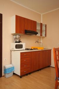 Kuchyňa alebo kuchynka v ubytovaní Apartments with a parking space Umag - 7073