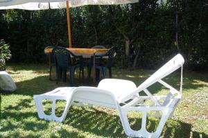 Vonkajšia záhrada v ubytovaní Apartments with parking space Porec - 7024