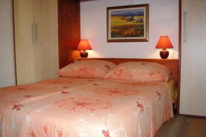 Posteľ alebo postele v izbe v ubytovaní Apartments with parking space Porec - 7024