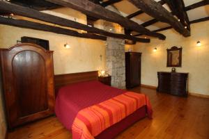 Postel nebo postele na pokoji v ubytování Family friendly house with a swimming pool Rim, Central Istria - Sredisnja Istra - 7070