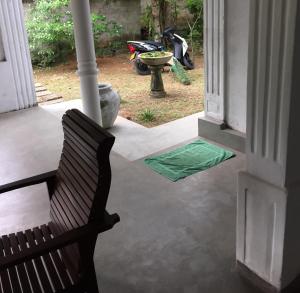 Un jardín fuera de Cinnamon Heaven