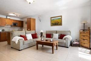 A kitchen or kitchenette at Puerto Chico B