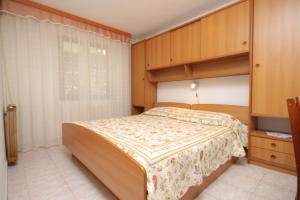 Postel nebo postele na pokoji v ubytování Apartments with a parking space Novigrad - 7108