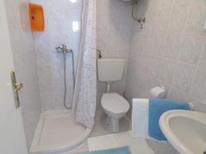 Fotografie z fotogalerie ubytování Apartments with a parking space Vrsar, Porec - 7129 v destinaci Vrsar