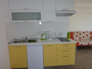 Fotografie z fotogalerie ubytování Apartments with a parking space Vrsar, Porec - 7129 v destinaci Vrsar
