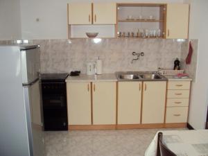 Kuchyň nebo kuchyňský kout v ubytování Apartments with a parking space Pula - 6985
