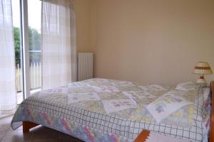 Ένα ή περισσότερα κρεβάτια σε δωμάτιο στο Apartments with a parking space Sumber, Central Istria - Sredisnja Istra - 7175