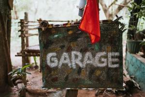Fotografie z fotogalerie ubytování Hotel Hideaway Garage v Dambulle