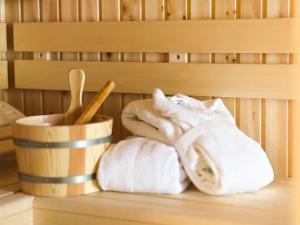 Фотография из галереи Dünenresidenz Prora - Ferienwohnung mit Meerblick, 3 Schlafzimmern und Balkon NP-406 в городе Бинц