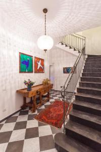 A television and/or entertainment centre at Guascone Apartments