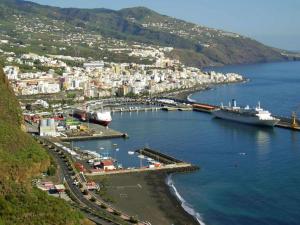 an aerial view of a harbor with a cruise ship at Casa Clásica en Santa Cruz Palma in Santa Cruz de la Palma