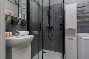 Kúpeľňa v ubytovaní Apartment Bialobrzeska Warsaw by Noclegi Renters