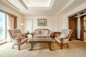 Posezení v ubytování Lotte Hotel Saigon