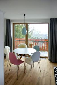 A balcony or terrace at Apartment Edelweiss jetzt mit Sommercard