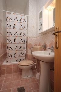 Bilik mandi di Apartments with parking space Medulin - 7208 +35 gambar