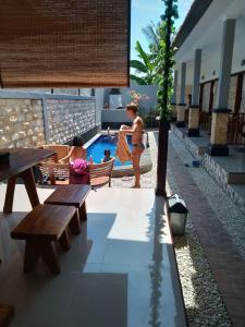 Balkón nebo terasa v ubytování Gedhong Hostel
