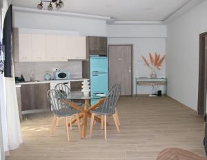 Kuchyňa alebo kuchynka v ubytovaní Ventiri Family Suite 1