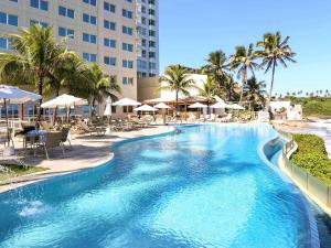 A piscina localizada em Mercure Salvador Rio Vermelho ou nos arredores