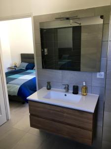 Posteľ alebo postele v izbe v ubytovaní Appartement moderne à Bastia de 57 m² avec vue mer exclusive