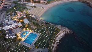 an overhead view of a beach and the ocean at Pozzo Traverso Casale in Leporano Marina