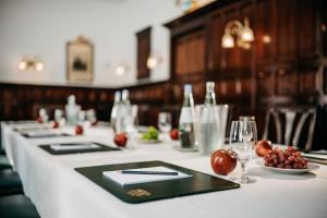 Nápoje v ubytování Romantik Hotel Gebhards
