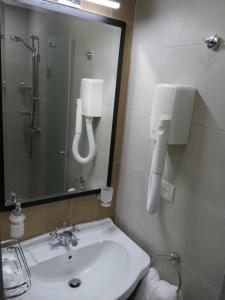 Koupelna v ubytování Hotel MEDITERRANEO