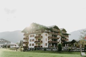 Nespecifikovaný výhled na hory nebo výhled na hory při pohledu z hotelu