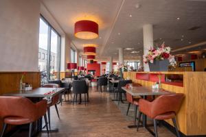 Restaurace v ubytování Bastion Hotel Leeuwarden + 21 fotografií