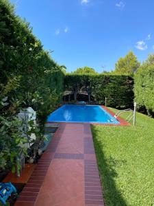 Bazén v ubytování Villa Inchingolo Contrada Fontanelle nebo v jeho okolí