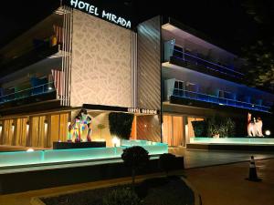 Bazén v ubytování Mirada Hotel nebo v jeho okolí