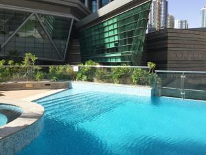 Foto dalla galleria di Modern Lake View 1 Bedroom Apt in JLT a Dubai