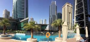 Foto dalla galleria di Modern Lake View 1 Bedroom Apt in JLT a Dubai