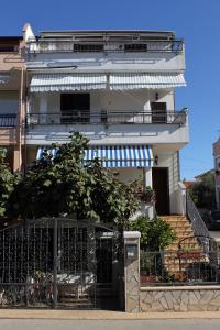 Zdjęcie z galerii obiektu Apartments with a parking space Rovinj - 7322 w Rovinj