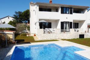 Fotografie z fotogalerie ubytování Family friendly apartments with a swimming pool Valbandon, Fazana - 7346 v destinaci Fažana