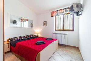 Postel nebo postele na pokoji v ubytování Family-friendly apartments with swimming pools Krnica, Marcana - 7357