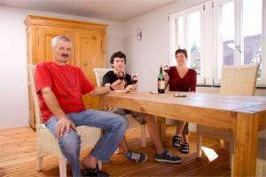 Επισκέπτες που μένουν στο Ferienhaus & Weingut am Steingebiss +66 φωτογραφίες