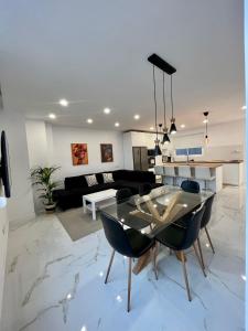 Posedenie v ubytovaní Apartamento Casa Blanca