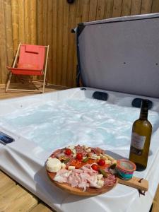 Φωτογραφία από το άλμπουμ του LES LODGES DU QUEREUX σε Chaillevette